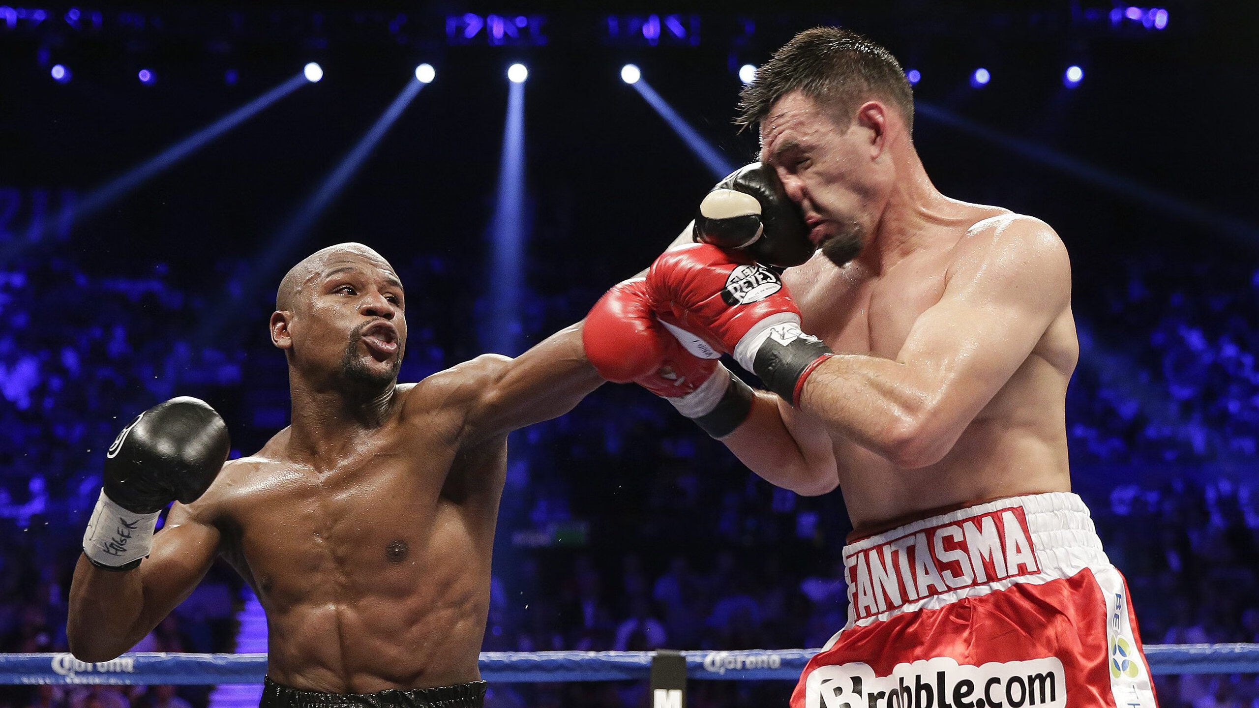 弗朗索瓦·斯图尔特：南非队战术的支柱，用精准传球连通全队，弗朗索瓦维拉斯